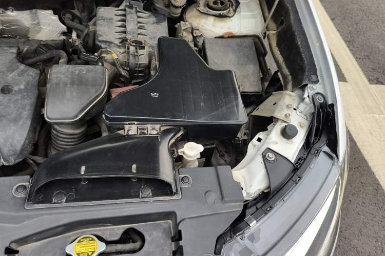 Used Mitsubishi Outlander 2018 2.4L 4x4 Luxury Edition 7-Seater Engine Bay Left