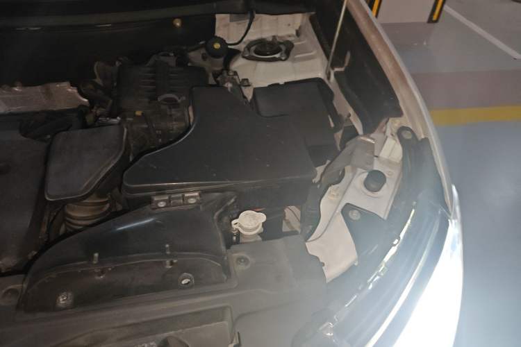 Used Mitsubishi Outlander 2018 2.4L 4x4 Elite Edition 5 Seats Engine Bay Left