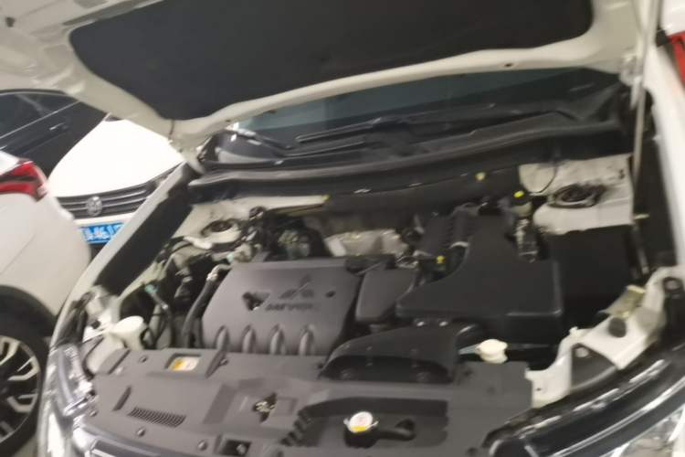 Used Mitsubishi Outlander 2018 2.4L 4x4 Elite Edition 5 Seats Engine Bay