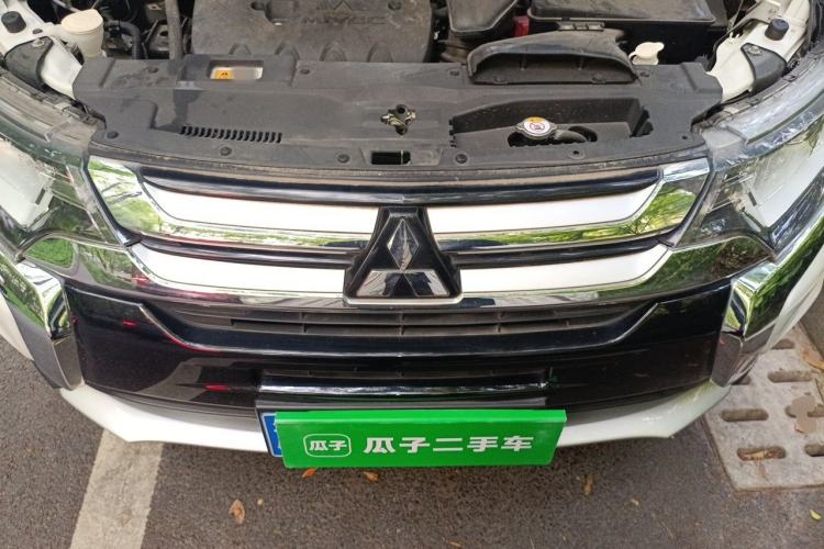 Used Mitsubishi Outlander 2018 2.4L 4x4 Elite Edition 5 Seats Engine Bay