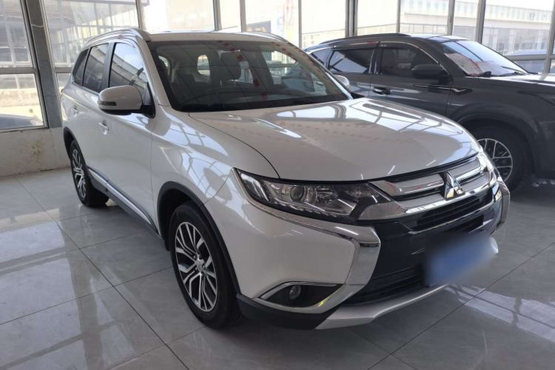 Used Mitsubishi Outlander 2018 2.0L Two-Wheel Drive Glory Edition 5 Seats Exterior 1