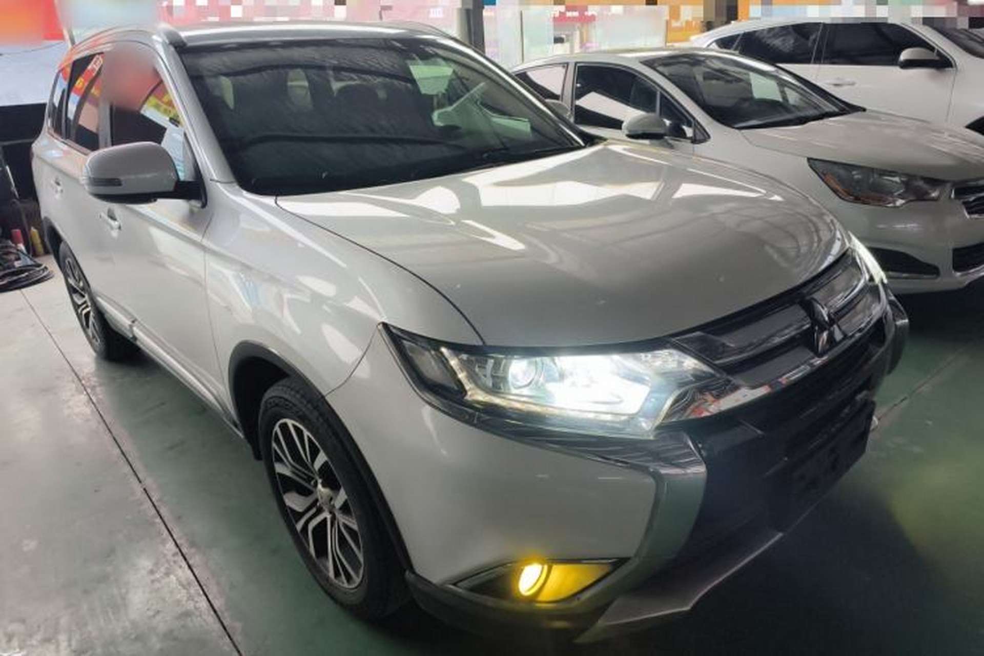 Used Mitsubishi Outlander 2018 2.0L Two-Wheel Drive Glory Edition 5 Seats Exterior 1