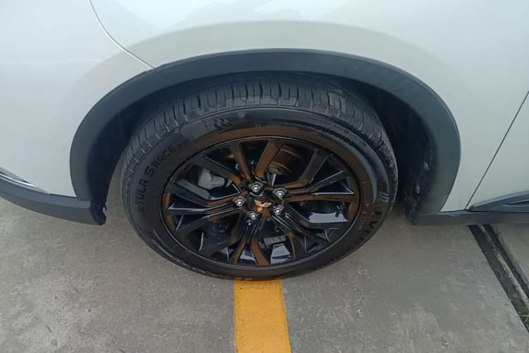 Used Mitsubishi Outlander 2018 2.0L Two-Wheel Drive Glory Edition 5 Seats Exterior 4