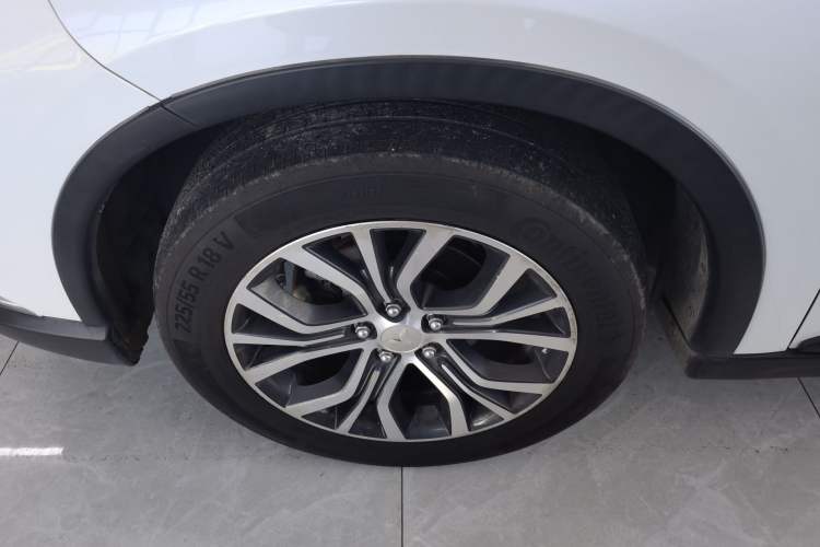Used Mitsubishi Outlander 2018 2.0L Two-Wheel Drive Glory Edition 5 Seats Exterior 4