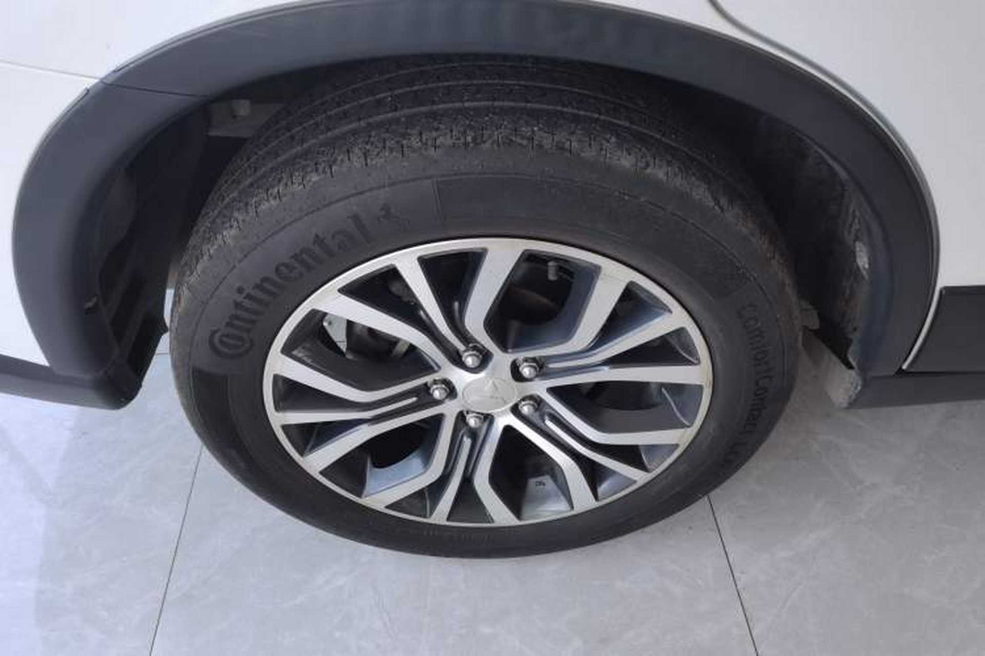 Used Mitsubishi Outlander 2018 2.0L Two-Wheel Drive Glory Edition 5 Seats Exterior 5