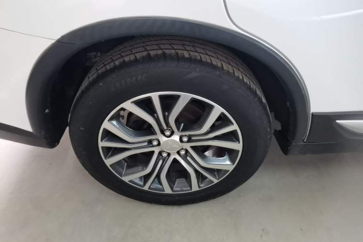 Used Mitsubishi Outlander 2018 2.0L Two-Wheel Drive Glory Edition 5 Seats Exterior 5