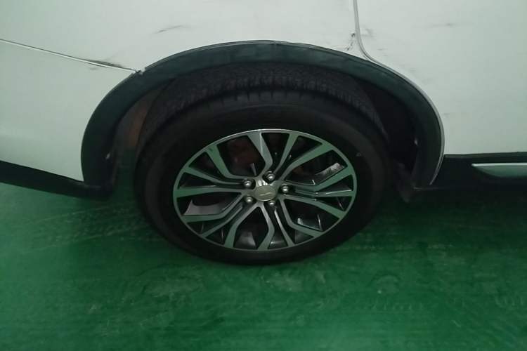 Used Mitsubishi Outlander 2018 2.4L 4x4 Elite Edition 5 Seats Exterior 5
