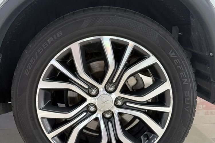 Used Mitsubishi Outlander 2018 2.0L Two-Wheel Drive Glory Edition 5 Seats Exterior 7