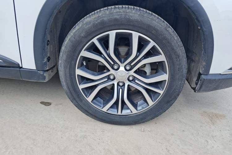 Used Mitsubishi Outlander 2018 2.4L 4x4 Luxury Edition 7-Seater Exterior 7