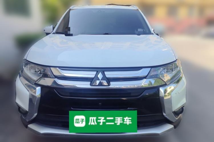Used Mitsubishi Outlander 2018 2.4L 4x4 Elite Edition 5 Seats Front