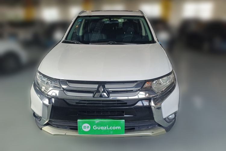 Used Mitsubishi Outlander 2018 2.0L Two-Wheel Drive Glory Edition 5 Seats Front