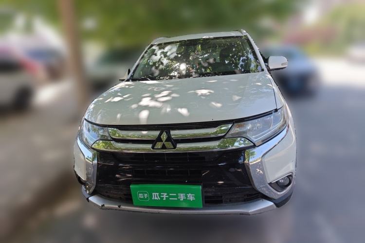 Used Mitsubishi Outlander 2018 2.4L 4x4 Elite Edition 5 Seats Front