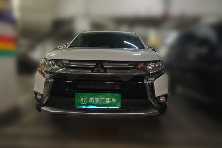 Used Mitsubishi Outlander 2018 2.4L 4x4 Elite Edition 5 Seats Front