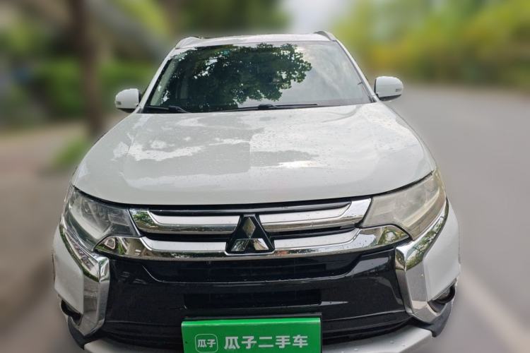 Used Mitsubishi Outlander 2018 2.4L 4x4 Elite Edition 5 Seats Front