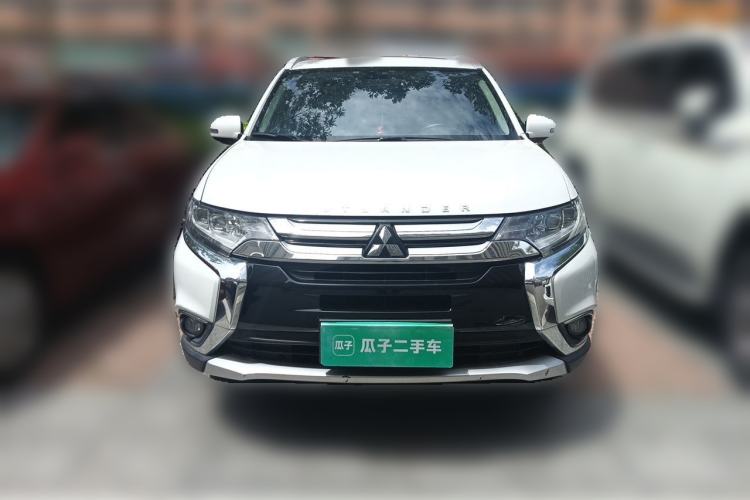 Used Mitsubishi Outlander 2018 2.4L 4x4 Elite Edition 5 Seats Front