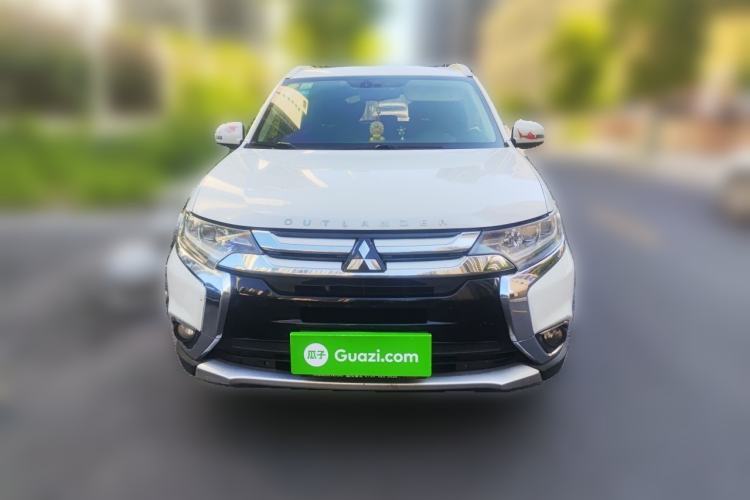 Used Mitsubishi Outlander 2018 2.4L 4x4 Elite Edition 5 Seats Front