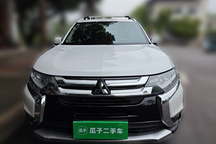 Used Mitsubishi Outlander 2018 2.0L Two-Wheel Drive Glory Edition 5 Seats Front