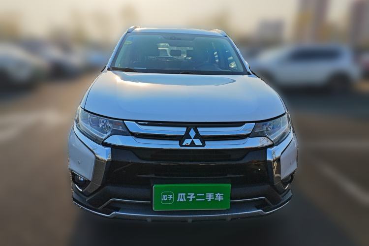 Used Mitsubishi Outlander 2018 2.4L 4x4 Elite Edition 5 Seats Front