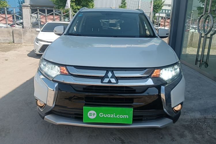 Used Mitsubishi Outlander 2018 2.4L 4x4 Elite Edition 5 Seats Front