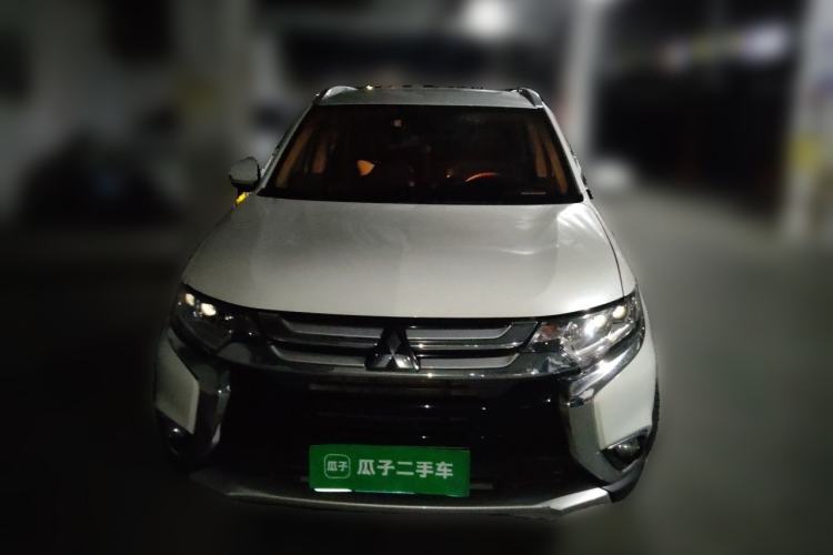 Used Mitsubishi Outlander 2018 2.4L 4x4 Elite Edition 5 Seats Front
