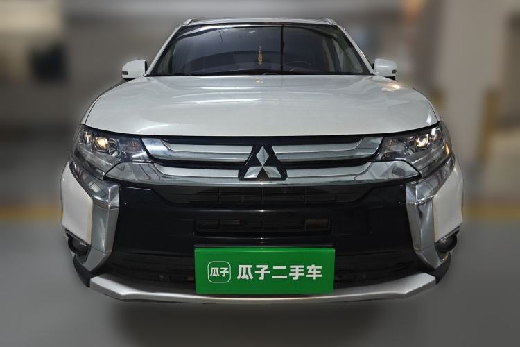 Used Mitsubishi Outlander 2018 2.4L 4x4 Elite Edition 5 Seats Front
