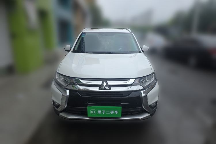 Used Mitsubishi Outlander 2018 2.0L Two-Wheel Drive Glory Edition 5 Seats Front