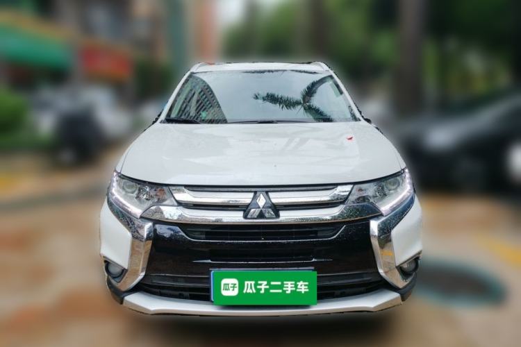 Used Mitsubishi Outlander 2018 2.0L Two-Wheel Drive Glory Edition 5 Seats Front