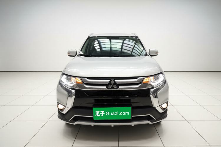 Used Mitsubishi Outlander 2018 2.4L 4x4 Elite Edition 5 Seats Front