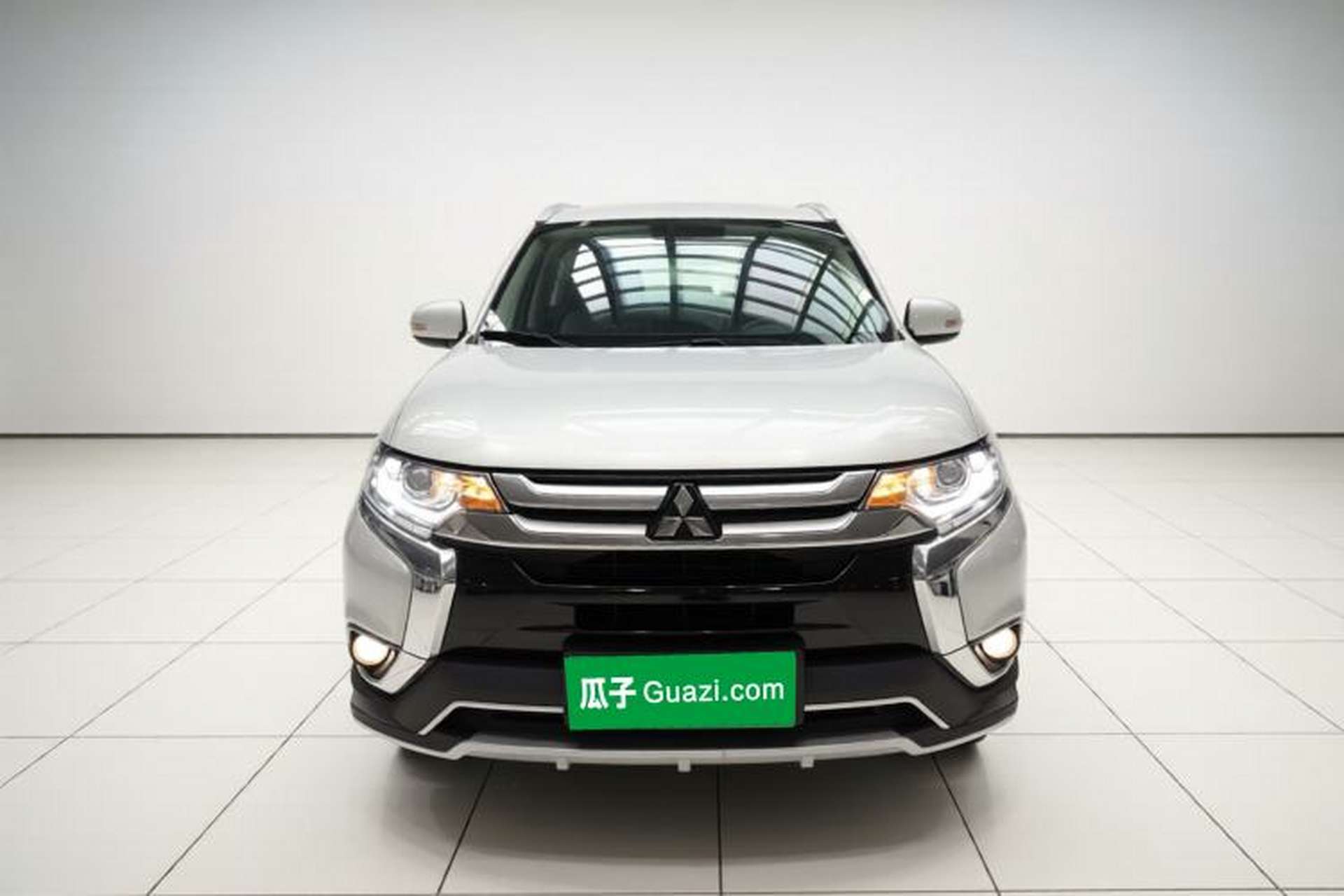 Used Mitsubishi Outlander 2018 2.4L 4x4 Elite Edition 5 Seats Front