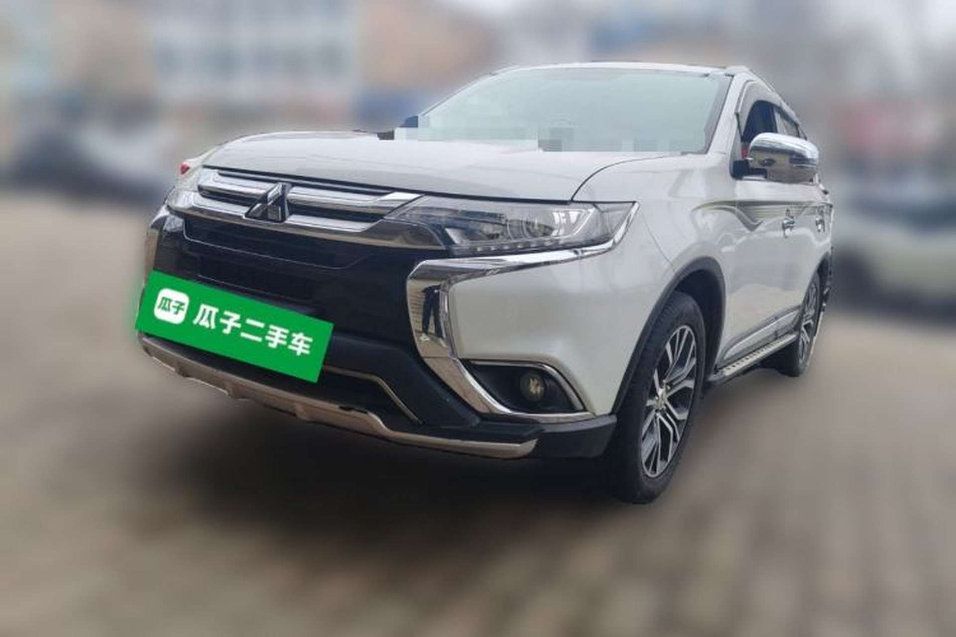 Used Mitsubishi Outlander 2018 2.0L Two-Wheel Drive Glory Edition 5 Seats Front Left 45 Deg