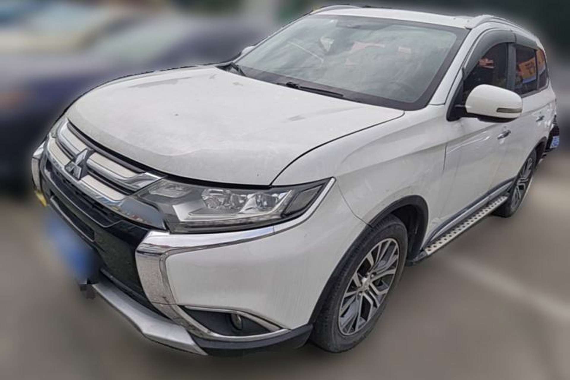 Used Mitsubishi Outlander 2018 2.4L 4x4 Elite Edition 5 Seats Front Left 45 Deg