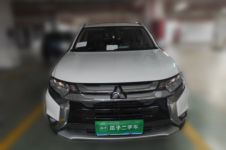 Used Mitsubishi Outlander 2018 2.4L 4x4 Elite Edition 5 Seats Front