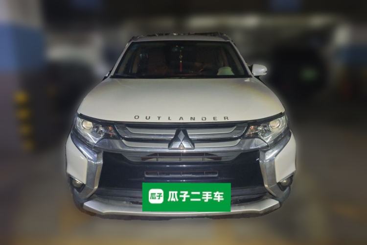 Used Mitsubishi Outlander 2018 2.0L Two-Wheel Drive Glory Edition 5 Seats Front