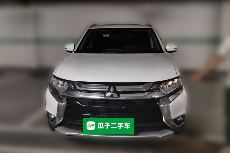 Used Mitsubishi Outlander 2018 2.4L 4x4 Elite Edition 5 Seats Front
