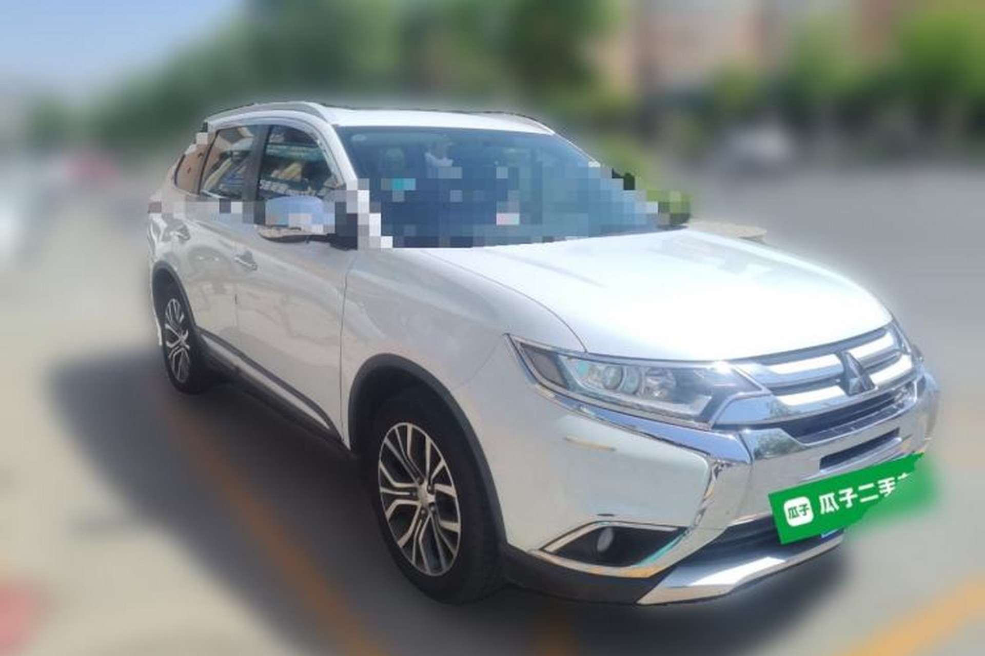 Used Mitsubishi Outlander 2018 2.0L Two-Wheel-Drive Jiale Edition 7-Seater Front Right 45 Deg