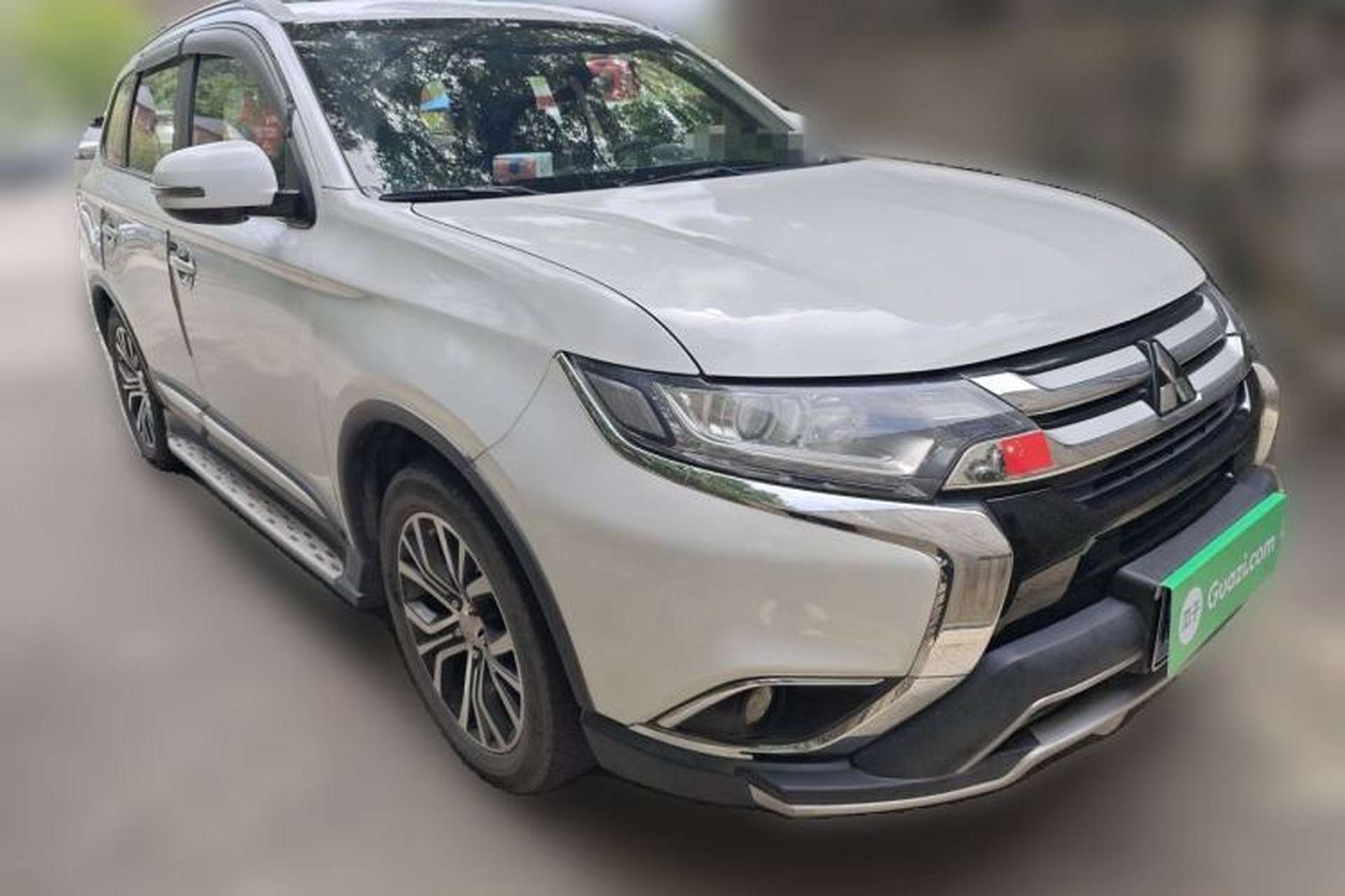 Used Mitsubishi Outlander 2018 2.0L Two-Wheel Drive Glory Edition 5 Seats Front Right 45 Deg