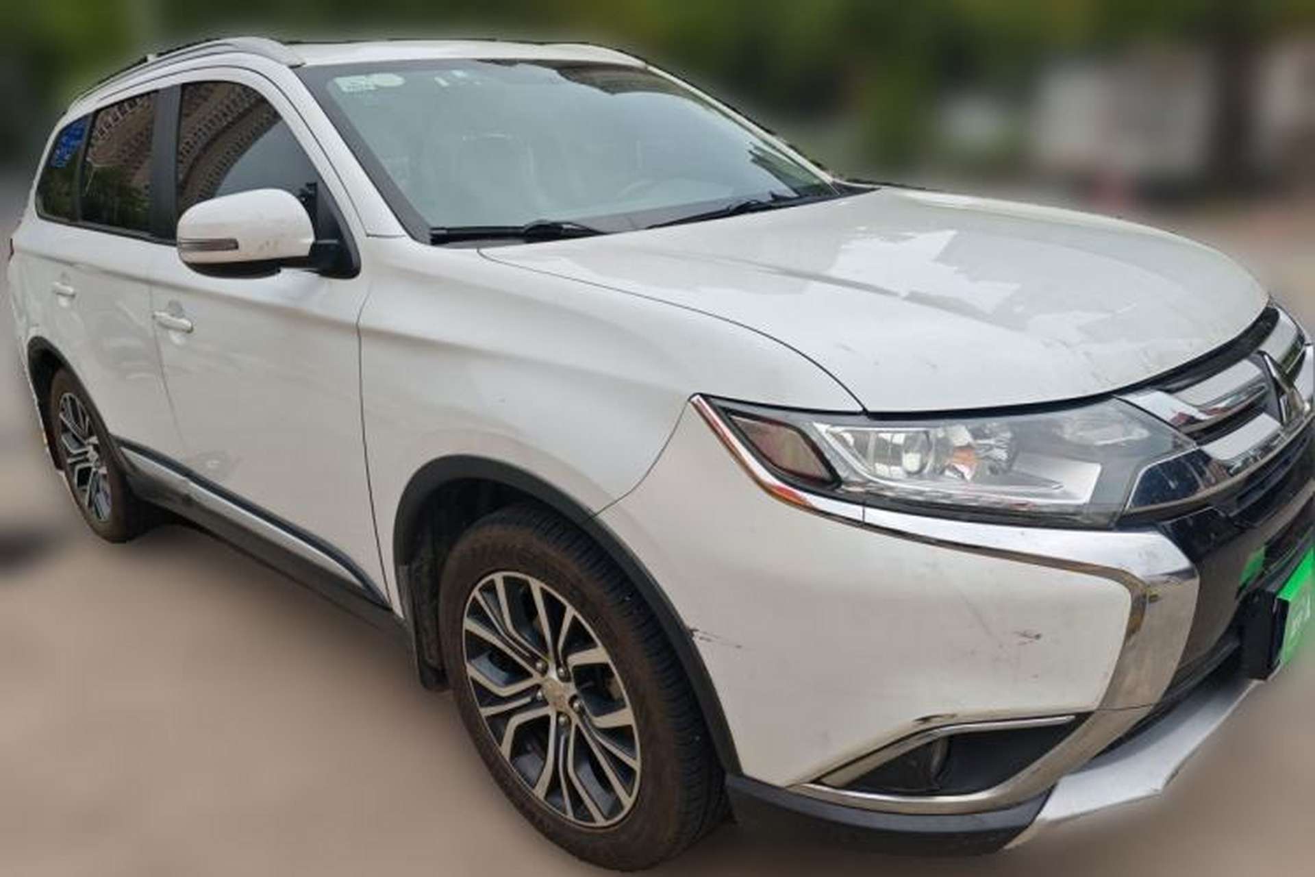 Used Mitsubishi Outlander 2018 2.0L Two-Wheel-Drive Jiale Edition 7-Seater Front Right 45 Deg