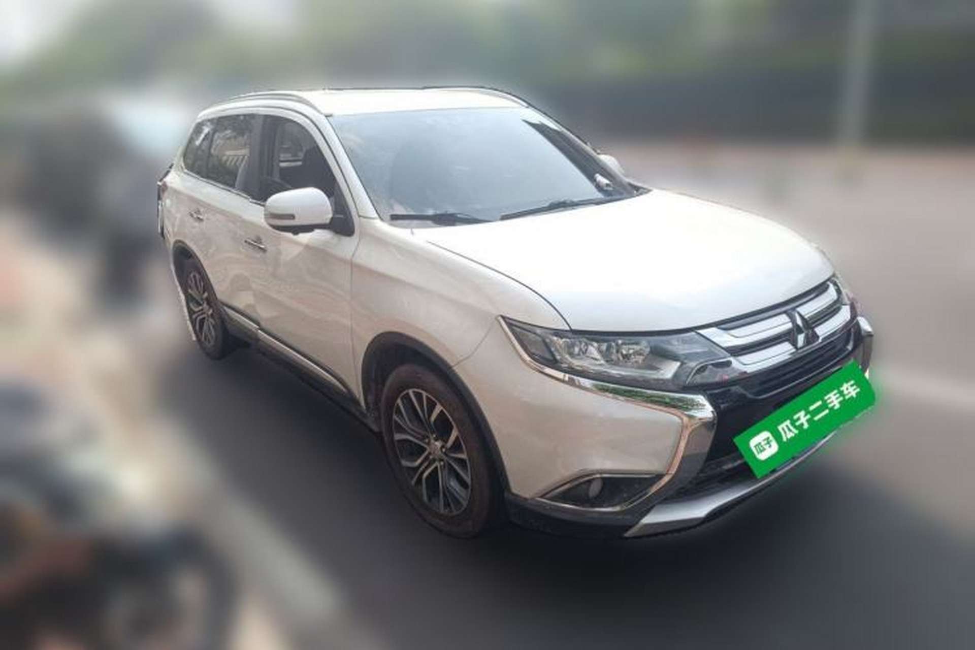 Used Mitsubishi Outlander 2018 2.4L 4x4 Elite Edition 5 Seats Front Right 45 Deg
