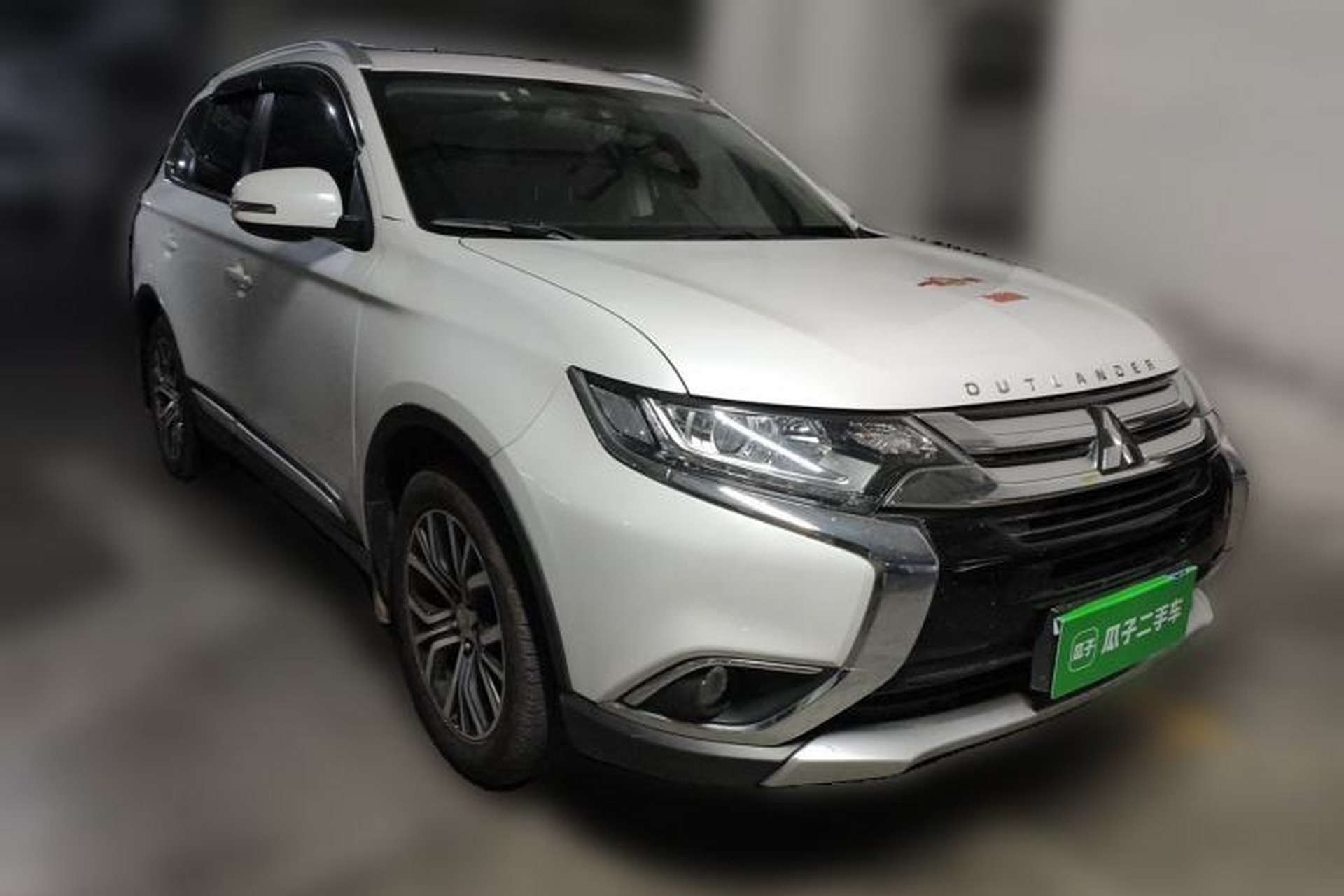 Used Mitsubishi Outlander 2018 2.0L Two-Wheel-Drive Jiale Edition 7-Seater Front Right 45 Deg