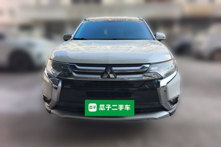 Used Mitsubishi Outlander 2018 2.4L 4x4 Elite Edition 5 Seats Front