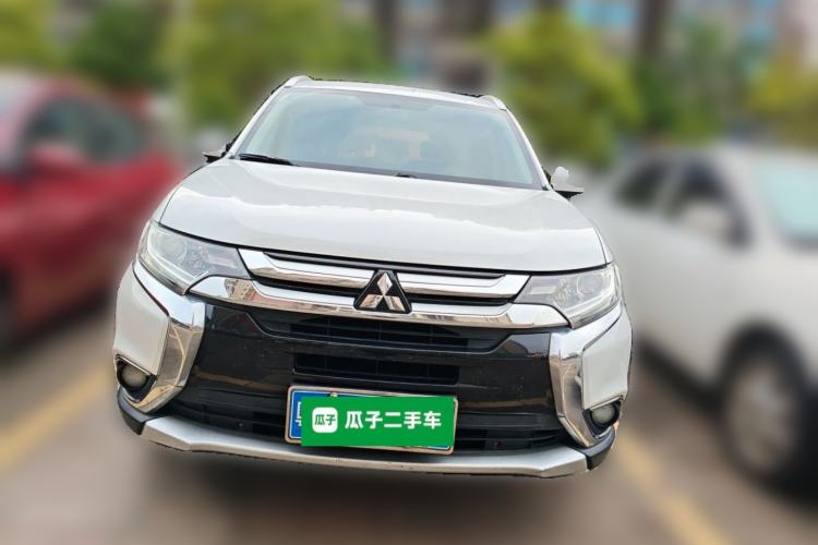 Used Mitsubishi Outlander 2018 2.0L Two-Wheel Drive Glory Edition 5 Seats Front