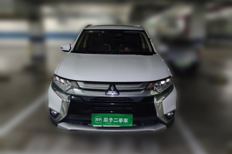 Used Mitsubishi Outlander 2018 2.4L 4x4 Elite Edition 5 Seats Front