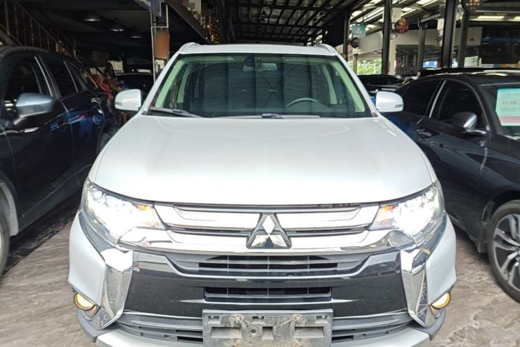 Used Mitsubishi Outlander 2018 2.4L 4x4 Elite Edition 5 Seats Front