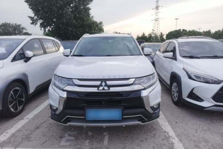 Used Mitsubishi Outlander 2018 2.4L 4x4 Elite Edition 5 Seats Front