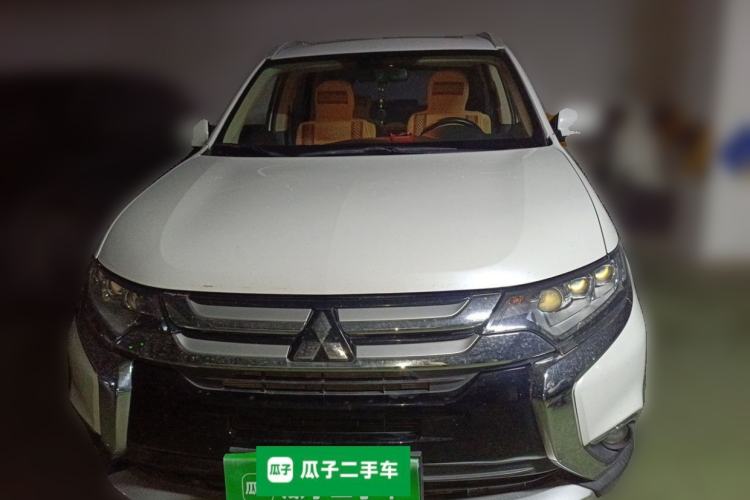 Used Mitsubishi Outlander 2018 2.4L 4x4 Elite Edition 5 Seats Front
