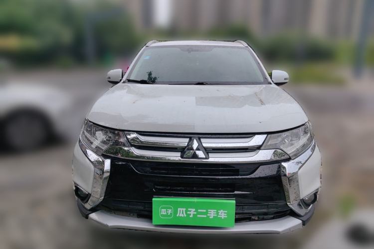 Used Mitsubishi Outlander 2018 2.4L 4x4 Elite Edition 5 Seats Front