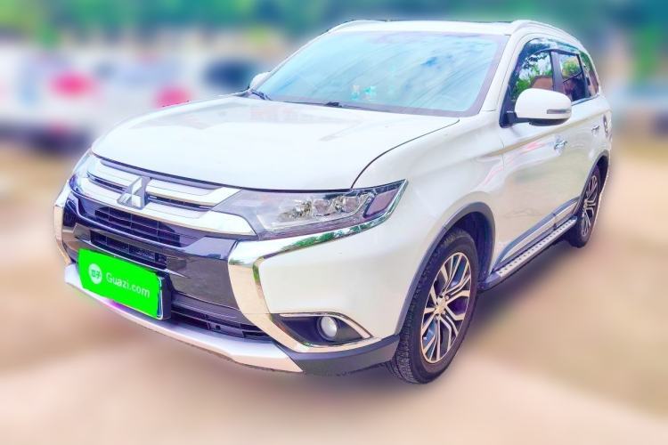 Ojetý Mitsubishi Outlander 2018 2.4L 4x4 Luxury Edition 7-Seater Guazi used car, China used car export, Used car for sale, Used  cars, Cheapest cars for sale