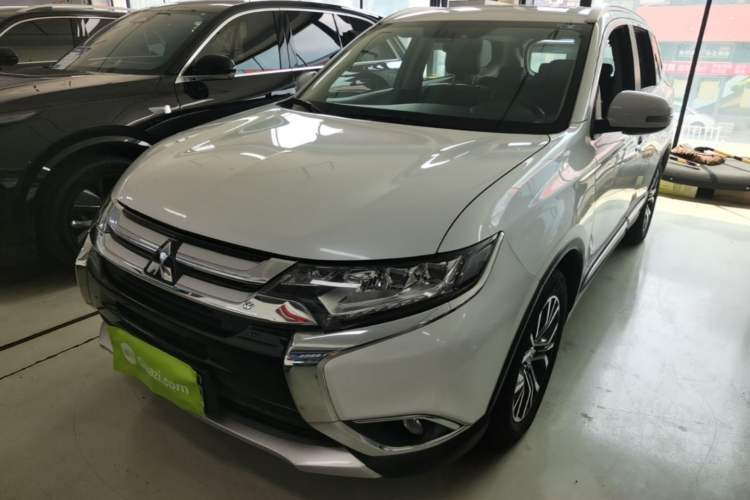 Used Mitsubishi Outlander 2018 2.4L 4x4 Elite Edition 5 Seats Guazi used car, China used car export, Used car for sale, Used  cars, Cheapest cars for sale