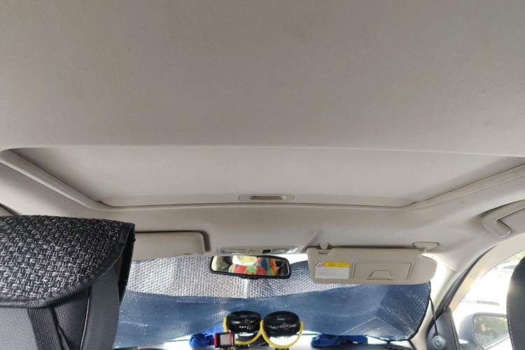 Used Mitsubishi Outlander 2018 2.4L 4x4 Luxury Edition 7-Seater Headliner