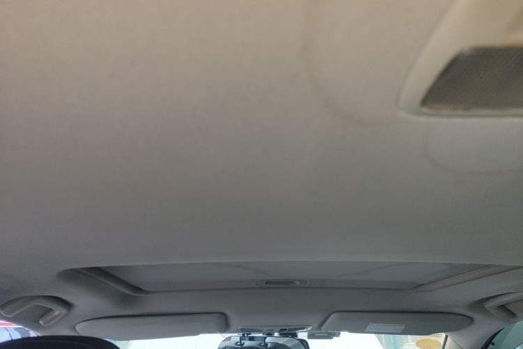 Used Mitsubishi Outlander 2018 2.4L 4x4 Luxury Edition 7-Seater Headliner